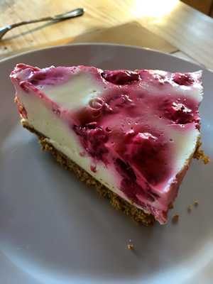 Himbeer Cheesecake mit weißer Schokolade